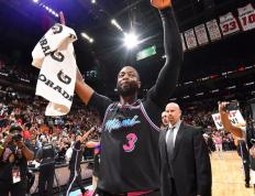 28圈-包含今夜荷甲传出新动向，塞维利亚绝杀压哨，管理层表态——引发热议，高层口径保持一致的词条