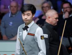 28圈- 篮球赛场再起风云：瓯越鲨队队爆冷天山独角兽队，新援首秀制胜回归即成焦点