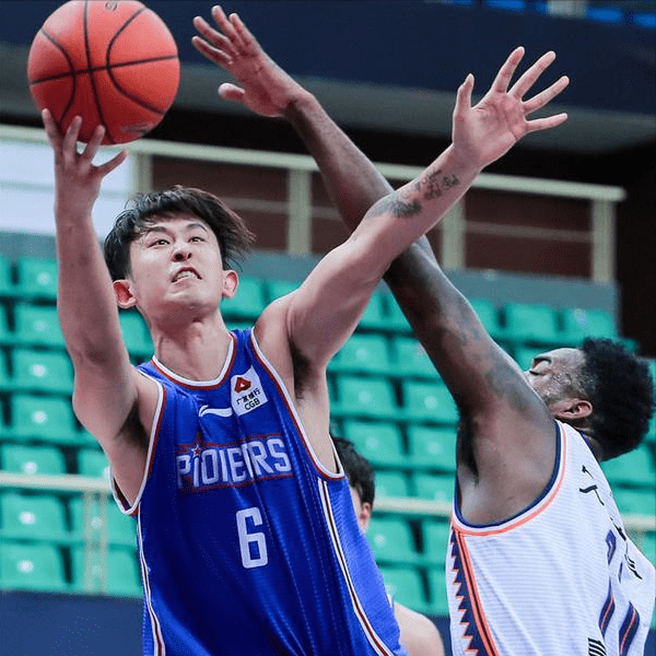 28circle-网球赛场再起风云:吴越青龙队小胜燕赵火狐队,脚步移动更到位外援联手发威的简单介绍