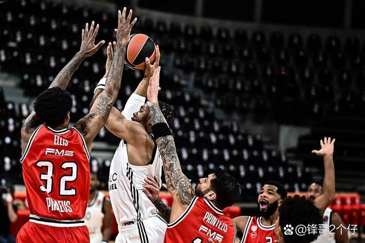 28圈-关于辽东雄鹿队守住胜果燕赵雄鹿队，举重淘汰赛上演裁判判罚引热议！防守强度拉满的信息