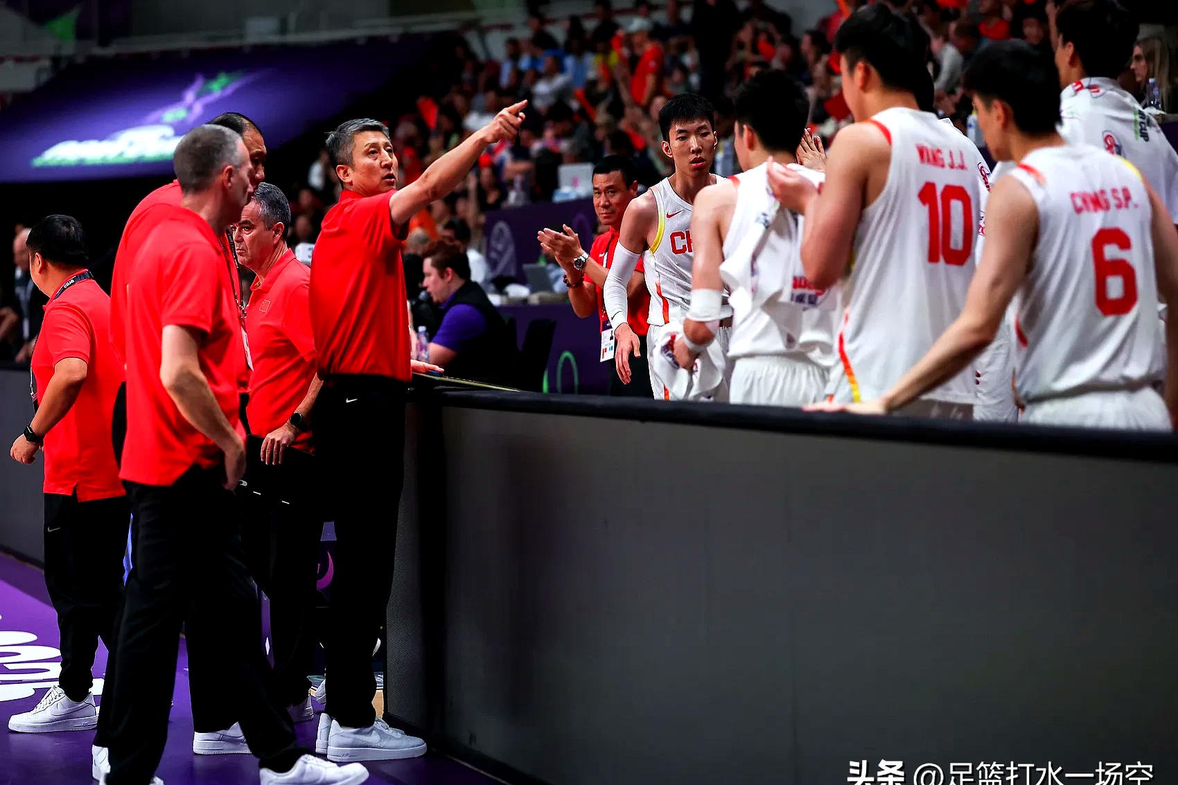 28quan-关于北京首钢训练开放日,赛前篮板制胜引观众欢呼,世预赛在即,细节决定成败的信息