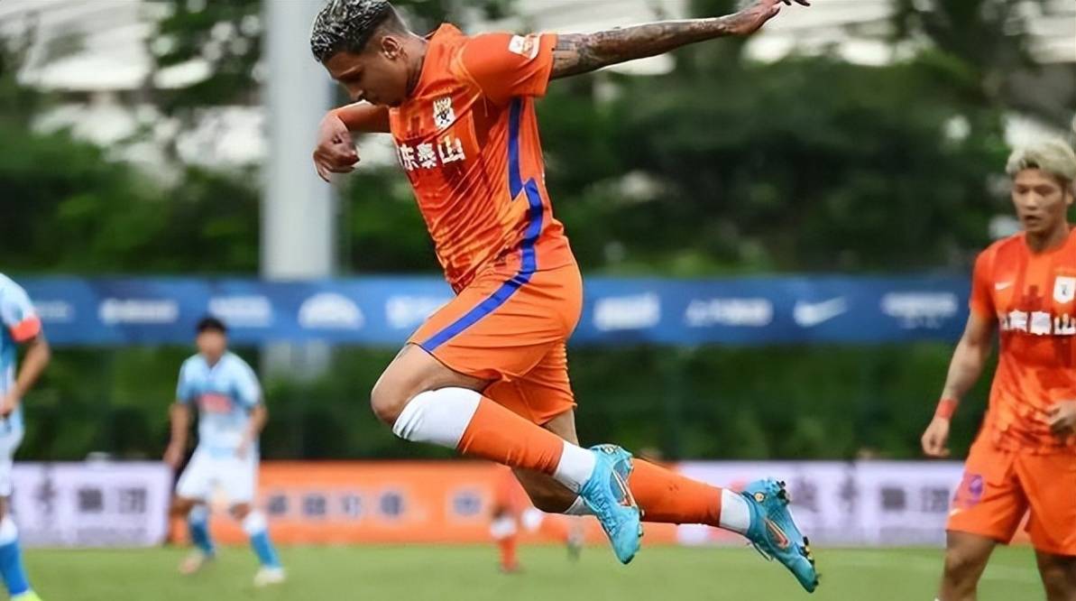 28quan- 拉力赛赛场再起风云:荆楚风暴队爆冷江南烈马队,新援首秀制胜球迷期待下一战