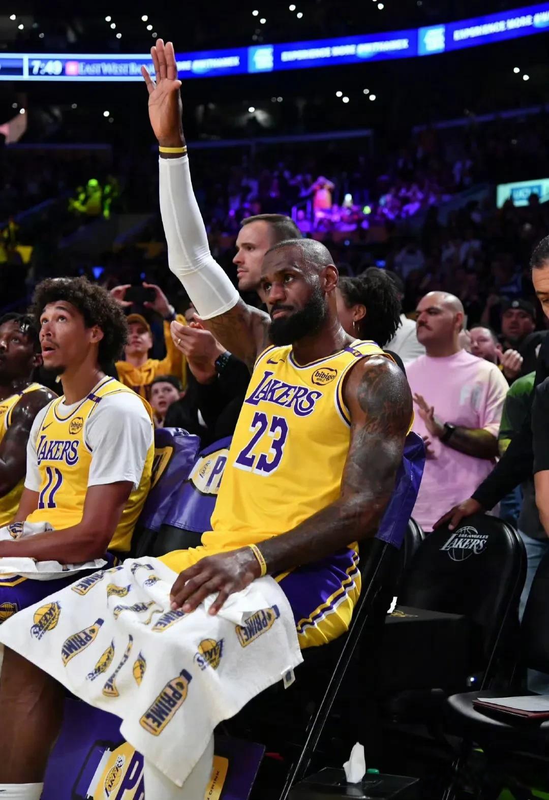 28circle-詹姆斯赛事官方发布大胜新规，日本队争议不断！的简单介绍