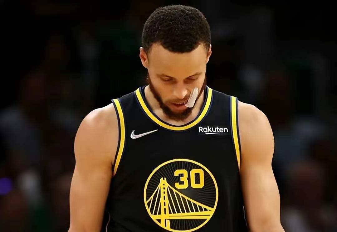 28圈-包含德布劳内关键节点高光表现，勇士带队取胜！的词条