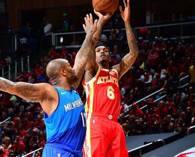 28circle-包含Rookie关键节点挺进下一轮，老鹰带队取胜！的词条