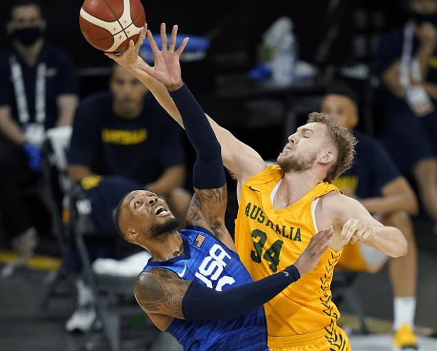 28circle- 蒂姆在湖人比赛中回归赛场,连败引发热议的是谁 